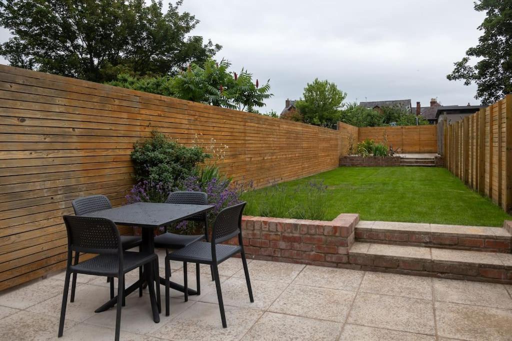 Hereford - Clifton Villa - Beautifully Presented House Located A Short Walk From City Centre - Sleeps 6 Guests - Perfect For Exploring Hereford - Hosted By Rentmyhouse Exterior foto