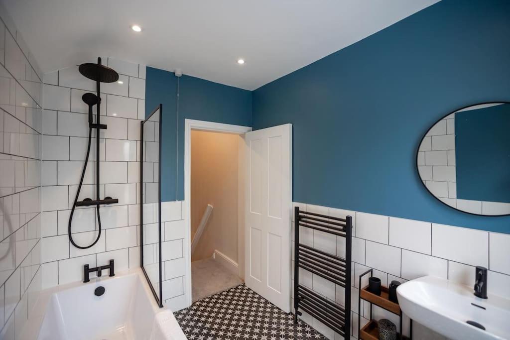 Hereford - Clifton Villa - Beautifully Presented House Located A Short Walk From City Centre - Sleeps 6 Guests - Perfect For Exploring Hereford - Hosted By Rentmyhouse Exterior foto
