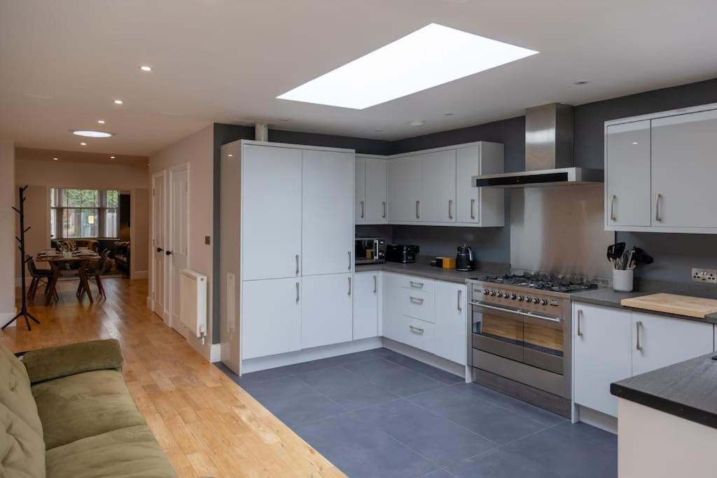 Hereford - Clifton Villa - Beautifully Presented House Located A Short Walk From City Centre - Sleeps 6 Guests - Perfect For Exploring Hereford - Hosted By Rentmyhouse Exterior foto